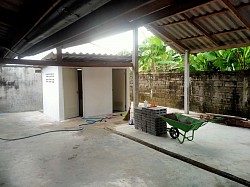 หลังบ้าน